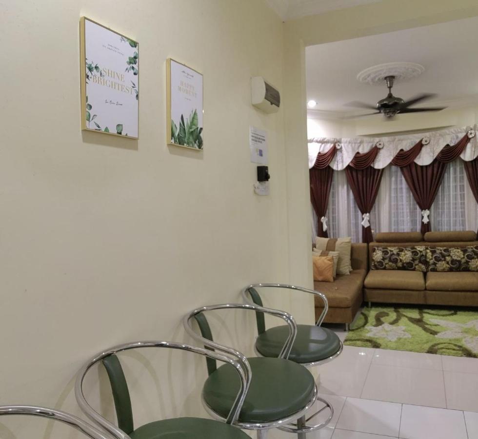 Kh Homestay Comfy N Calm เซอรีมันจุง ภายนอก รูปภาพ